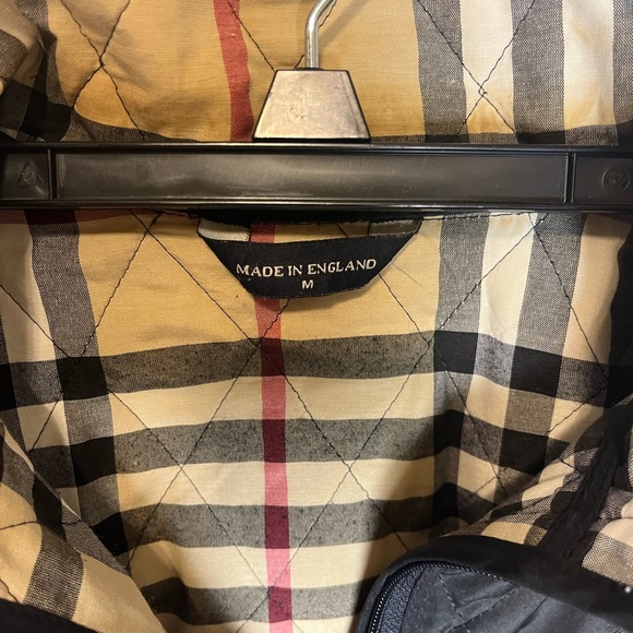 Classic Quilted Jacket – Made in England – Size M - Picture 7 of 7